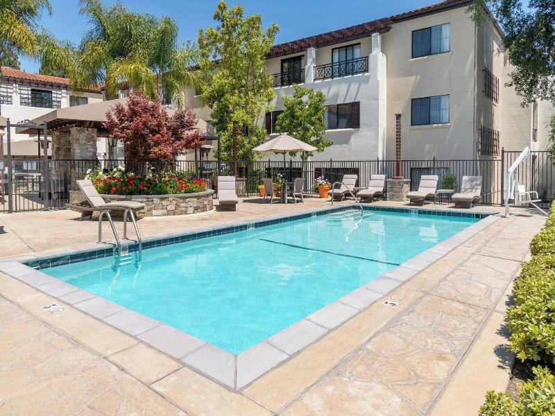 Courtyard Palo Alto Los Altos image