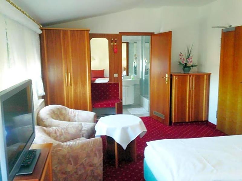 Hotel In der Breite image