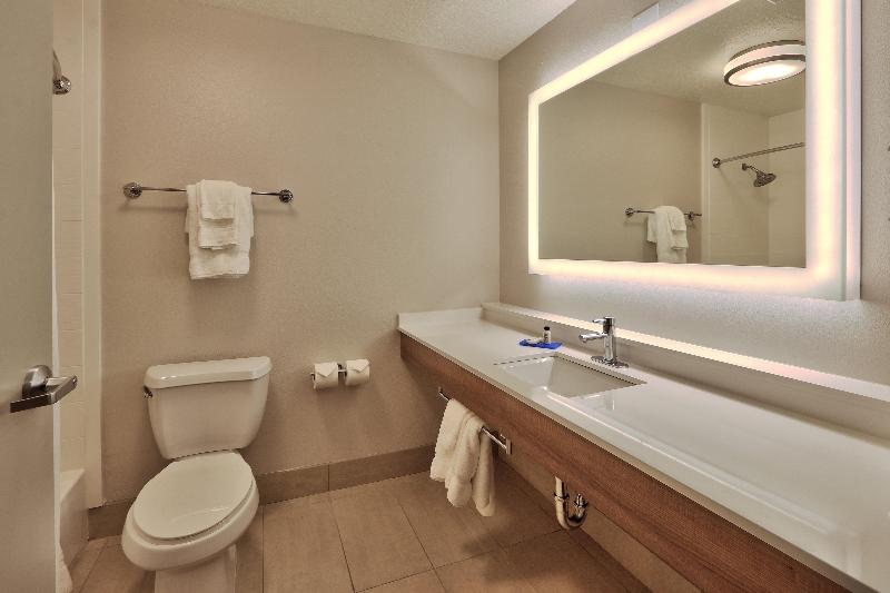 Holiday Inn Express Socorro 5