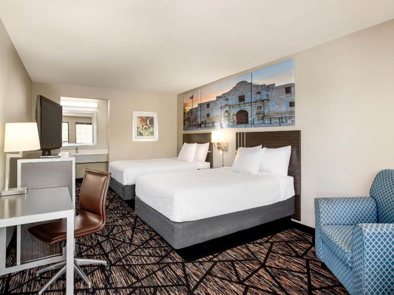 Days Inn by Wyndham San Antonio Near Fiesta Park image