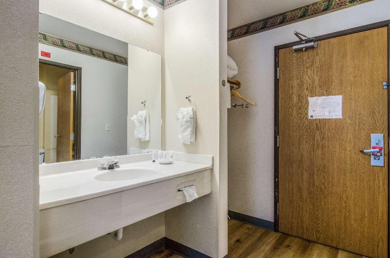 Quality Inn Port Orchard — photo 63