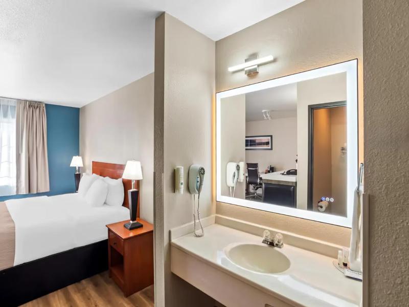 Quality Inn Port Orchard image