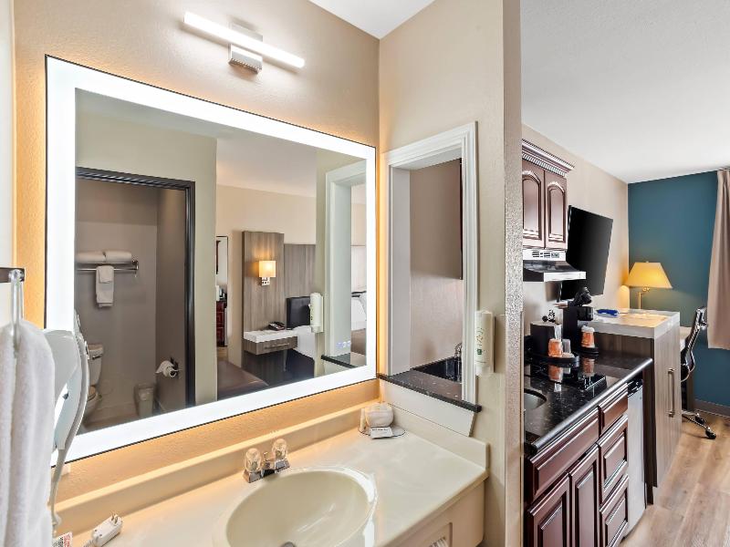 Quality Inn Port Orchard image