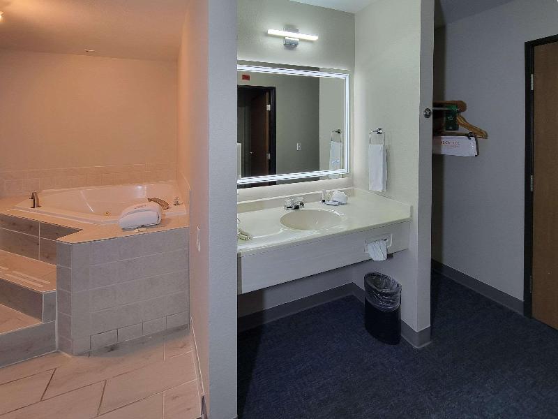 Quality Inn Port Orchard image