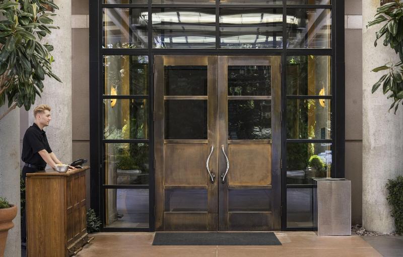 Bellevue Club Hotel photo 2