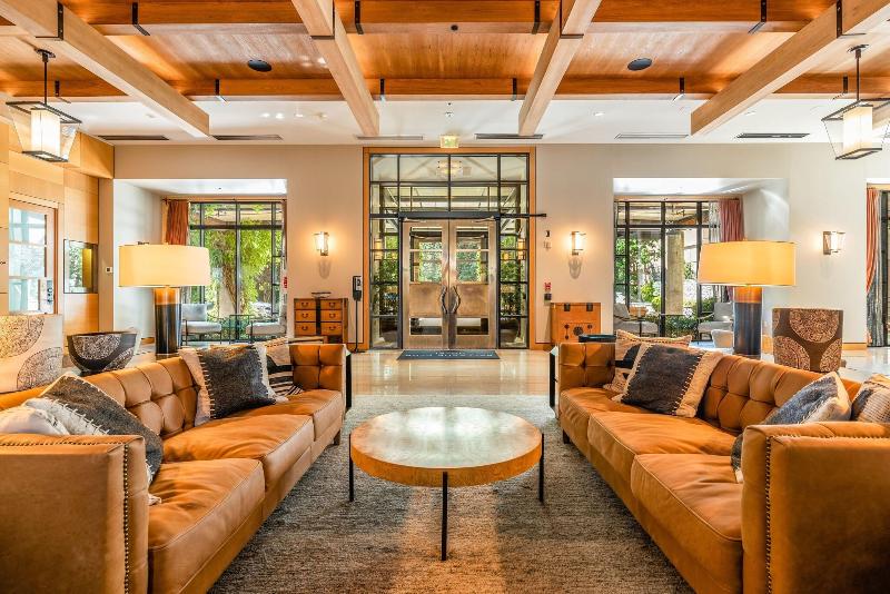 Bellevue Club Hotel image