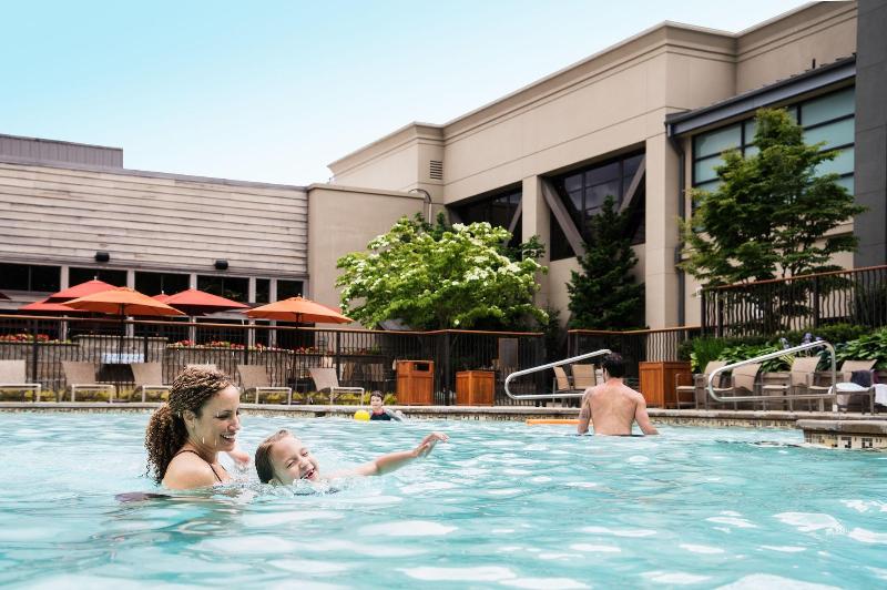 Bellevue Club Hotel image