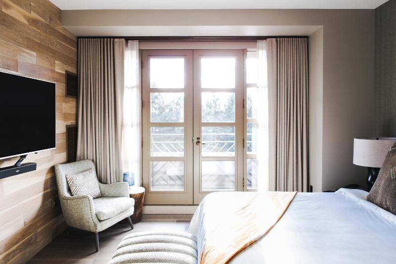 Bellevue Club Hotel image