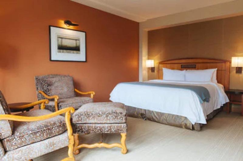 Bellevue Club Hotel image