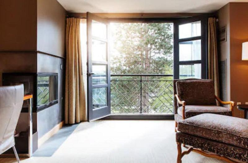 Bellevue Club Hotel image