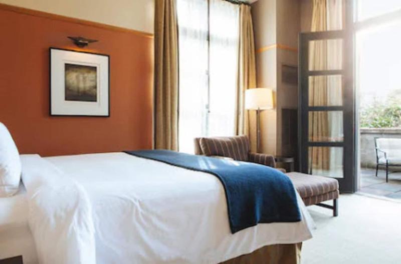 Bellevue Club Hotel image