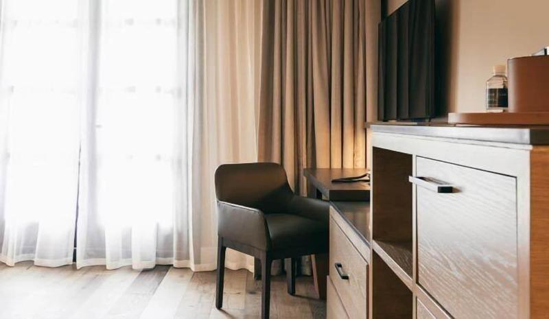 Bellevue Club Hotel image