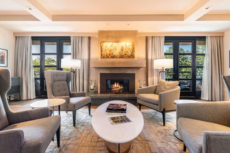 Bellevue Club Hotel image