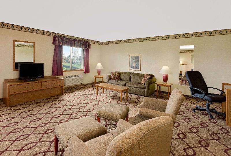 Days Inn By Wyndham North Sioux City image
