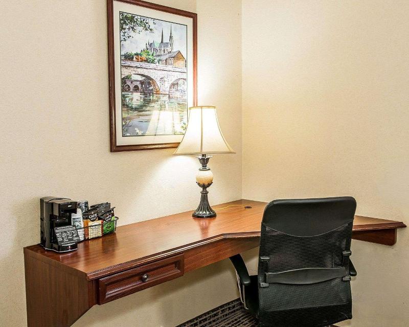 Baymont By Wyndham South Bend image