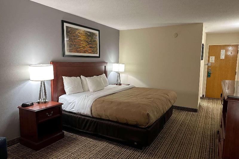 Baymont By Wyndham South Bend image