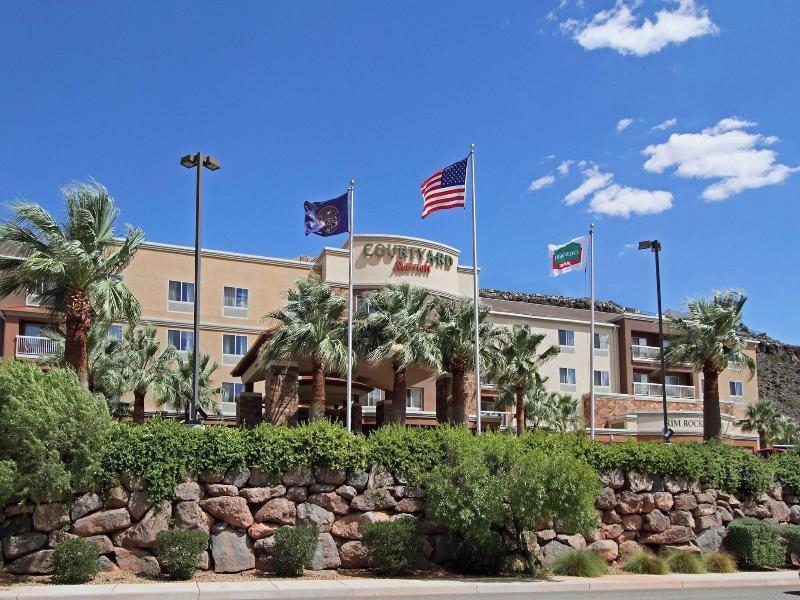 Courtyard St. George image