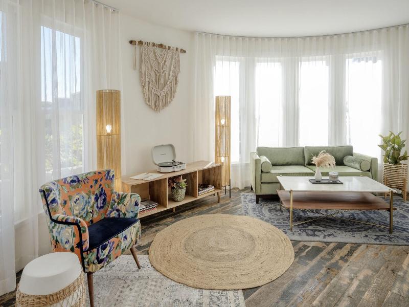 Cardiff By The Sea Lodge image