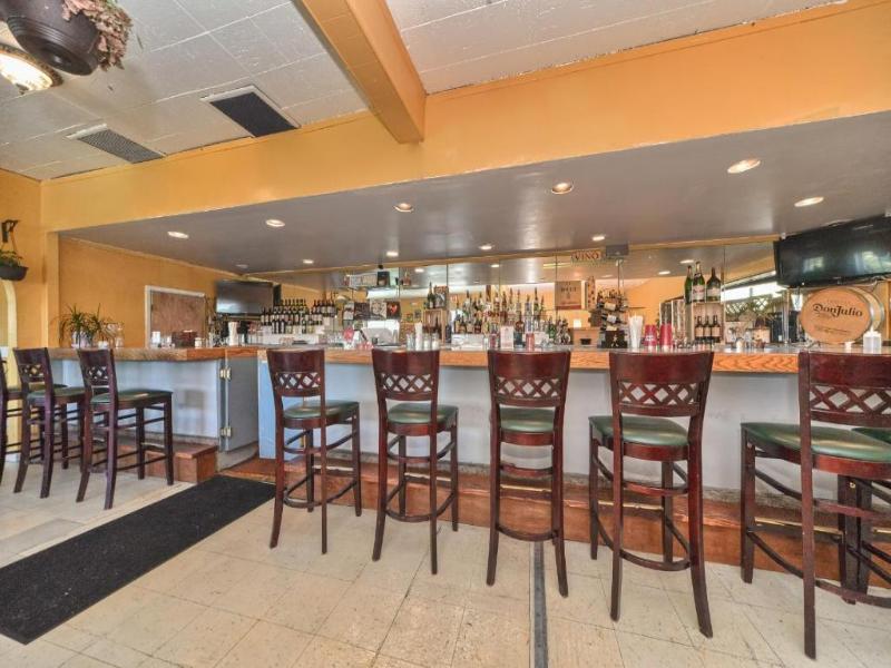 Red Carpet Inn Stamford image