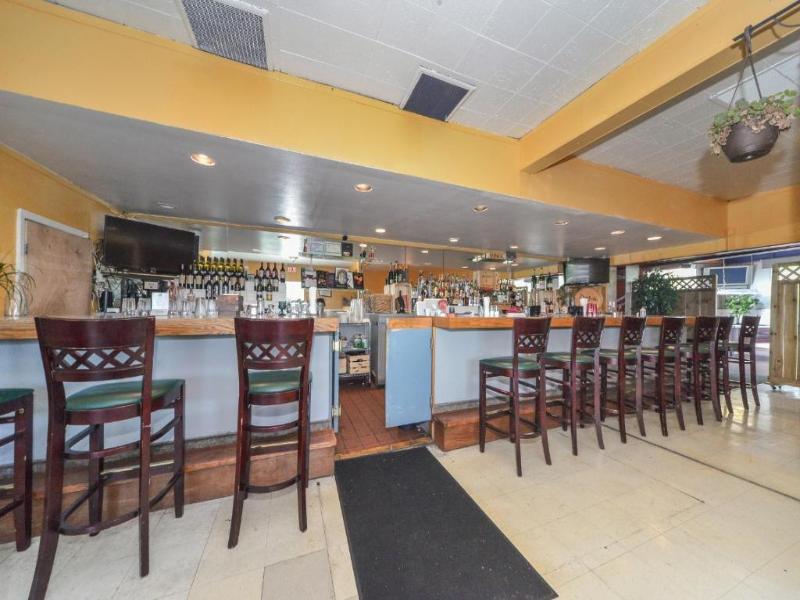 Red Carpet Inn Stamford image