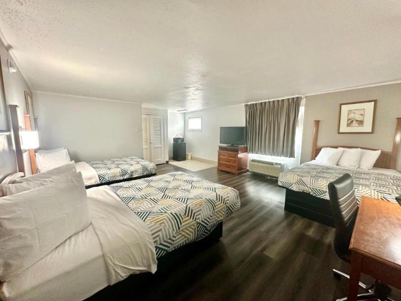 Red Carpet Inn Stamford image