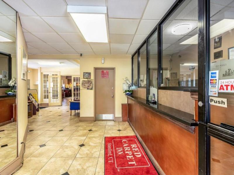 Red Carpet Inn Stamford image