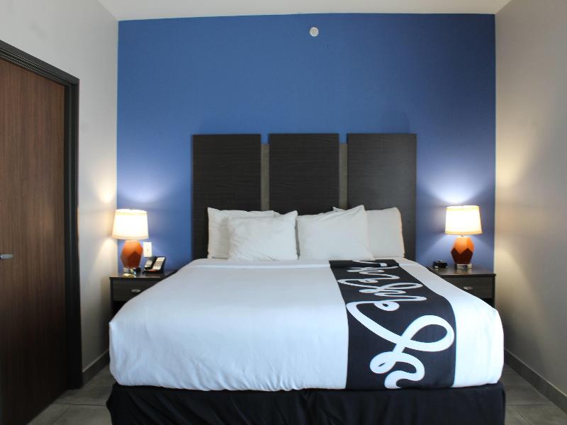 La Quinta Inn & Suites Schertz image