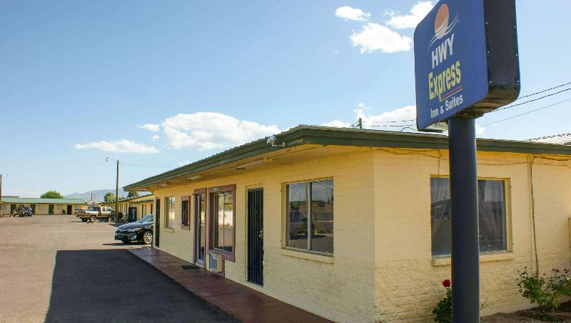 Hwy.Express Inn & Suites image