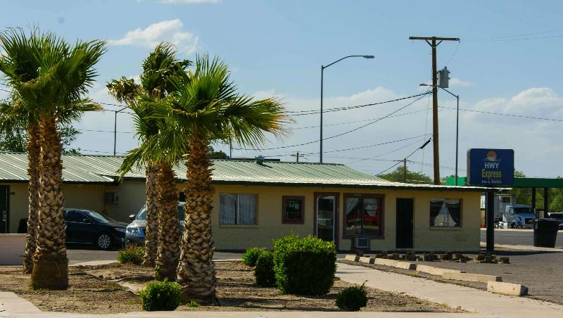 Hwy.Express Inn & Suites image