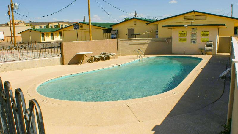 Hwy.Express Inn & Suites image