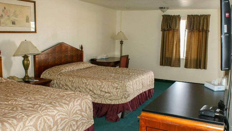 Hwy.Express Inn & Suites image
