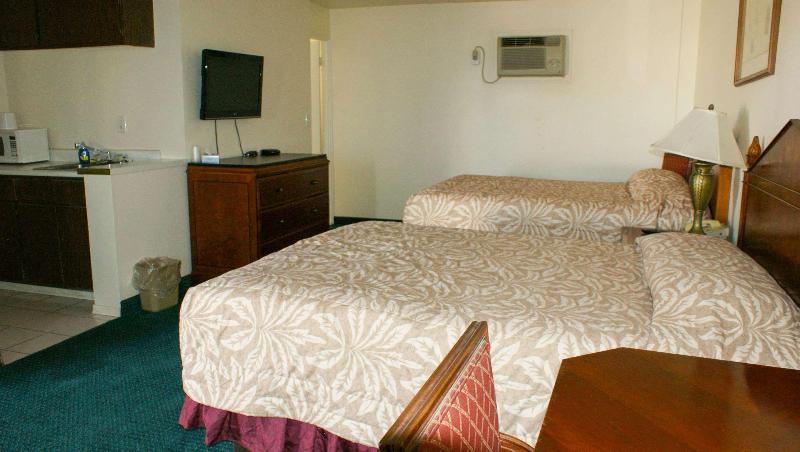 Hwy.Express Inn & Suites image