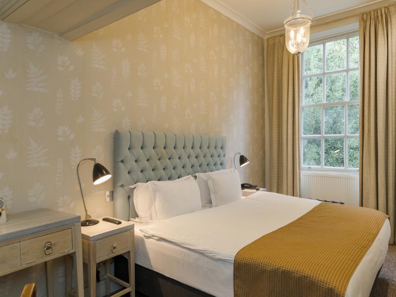 Stoke Place Hotel image