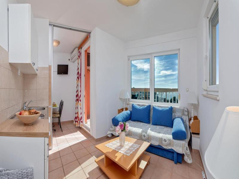 Putnik Apartments image