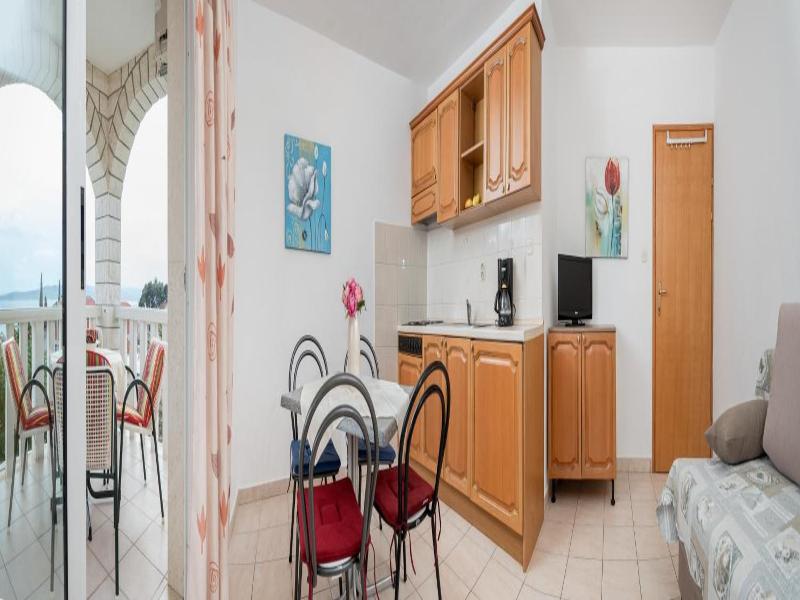 Putnik Apartments image