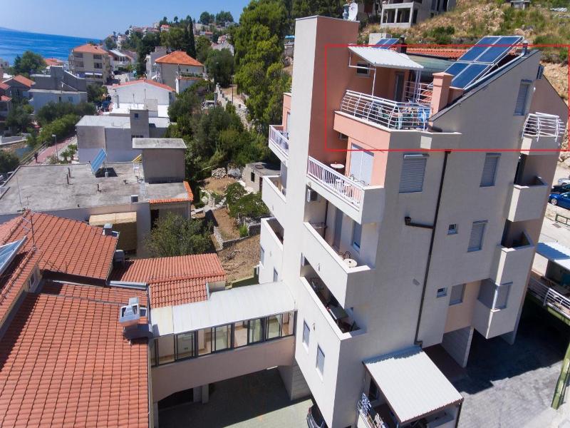 Putnik Apartments image