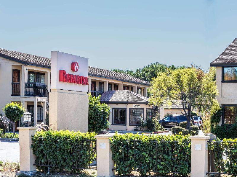 Ramada By Wyndham Mountain View image