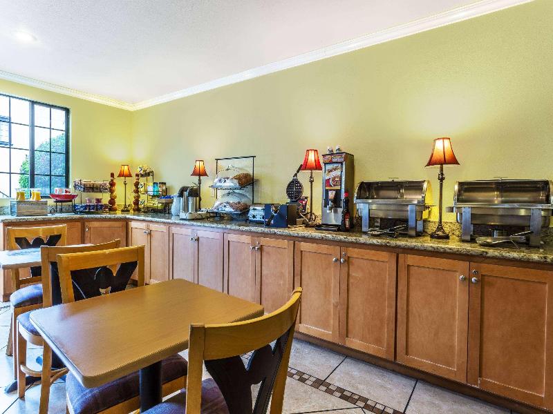 Ramada By Wyndham Mountain View image
