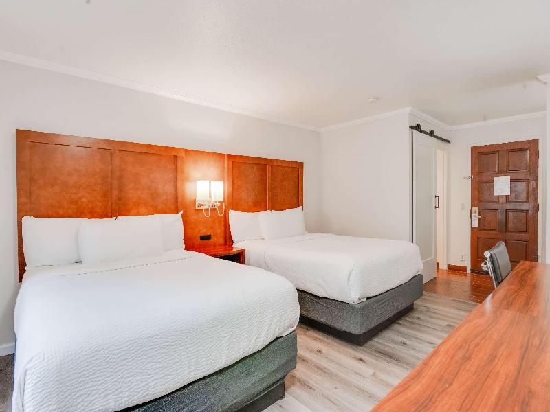 Ramada By Wyndham Mountain View image