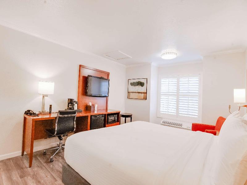 Ramada By Wyndham Mountain View image