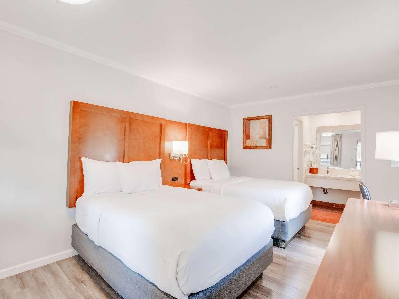 Ramada By Wyndham Mountain View image