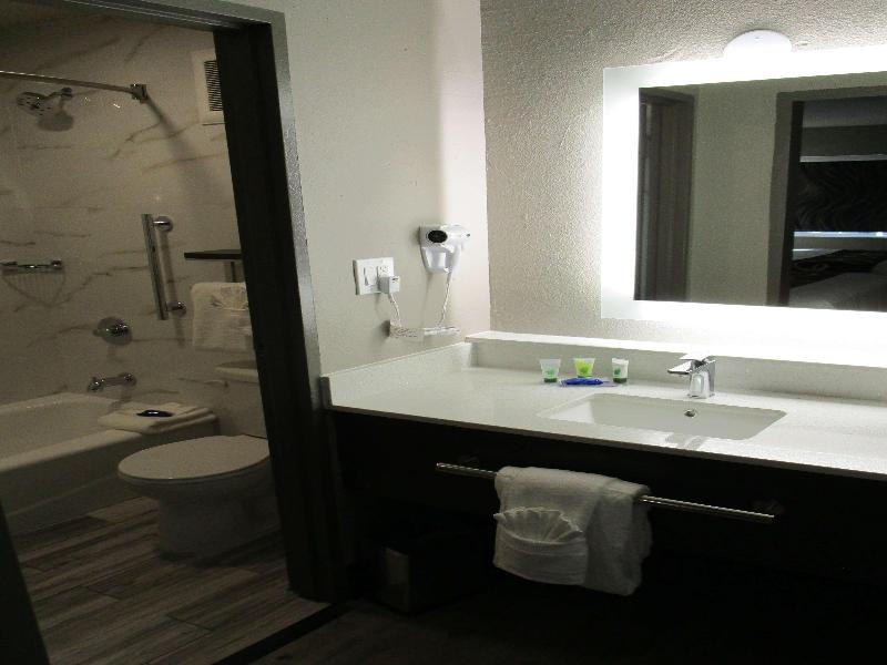 Surestay Plus By Best Western Point Richmond image
