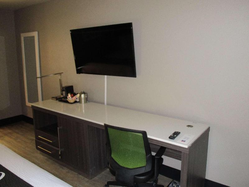 Surestay Plus By Best Western Point Richmond image