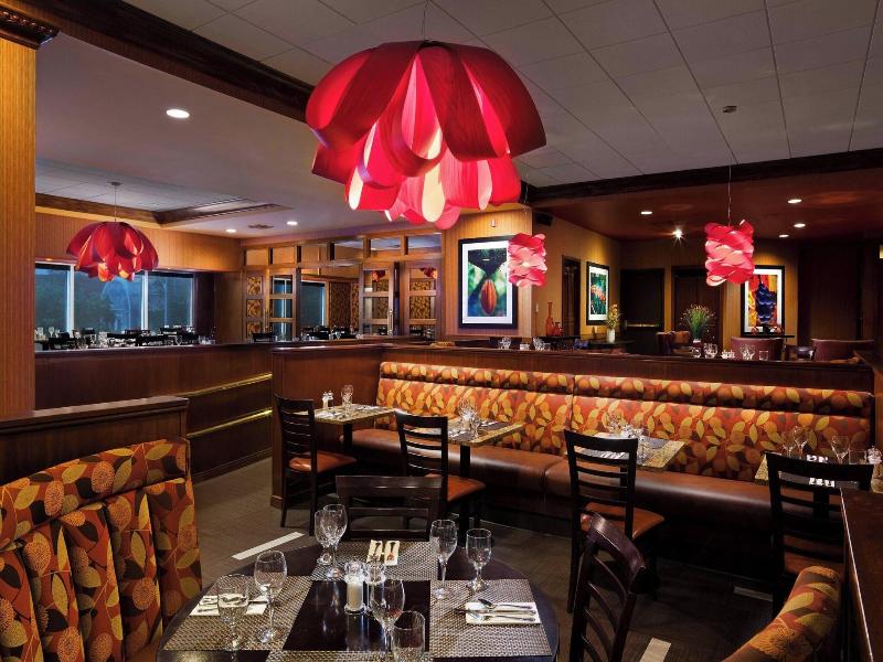 Sheraton Springfield Monarch Place image