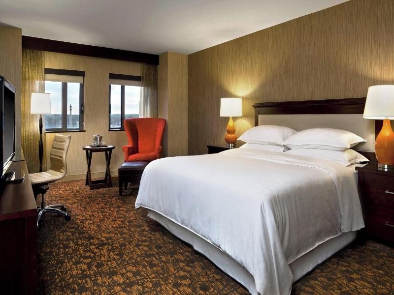 Sheraton Springfield Monarch Place image