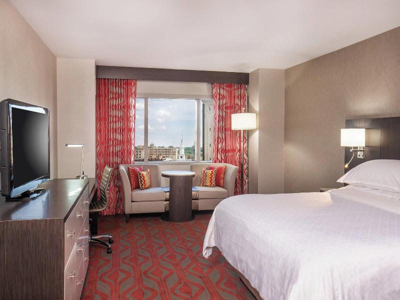 Sheraton Springfield Monarch Place image