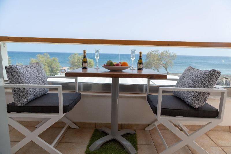 Glykeria Mini Suites image