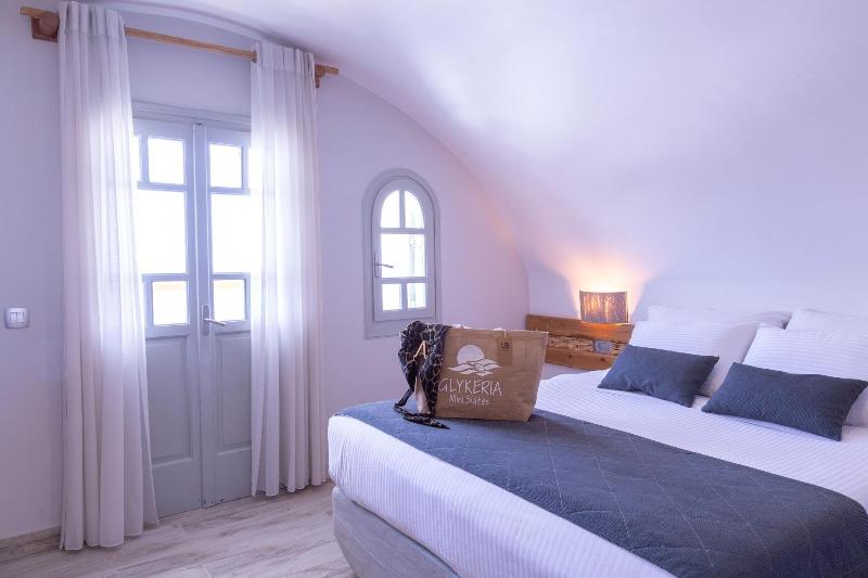 Glykeria Mini Suites image