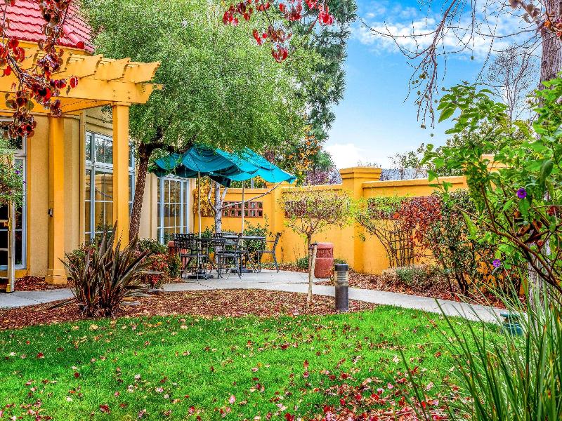La Quinta Inn & Suites Fremont Silicon Valley image