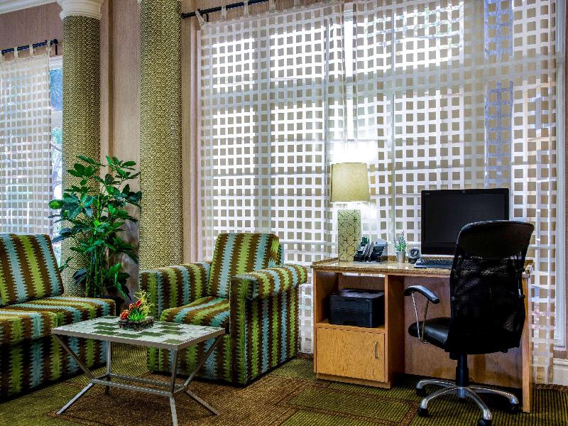 La Quinta Inn & Suites Fremont Silicon Valley image